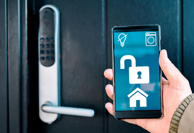مدیریت دستگیره هوشمند درب با اپلیکیشن موبایل